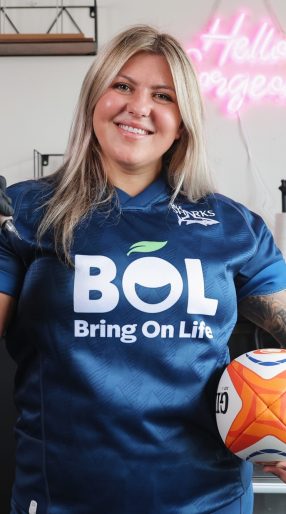 Meet the SHARKS WOMEN’S star that’s also a TATTOO ARTIST!